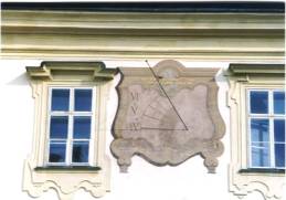 Slunen hodiny na severozpadn stn